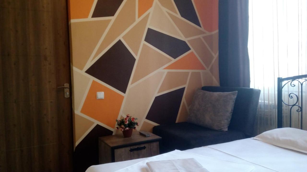 Hotel Isani Tiflis Exterior foto