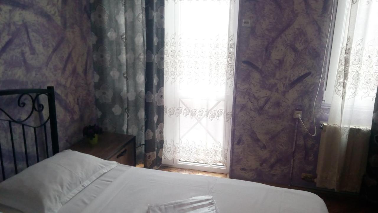Hotel Isani Tiflis Exterior foto