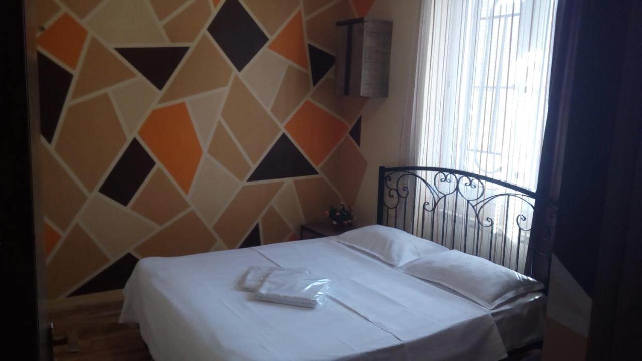 Hotel Isani Tiflis Exterior foto