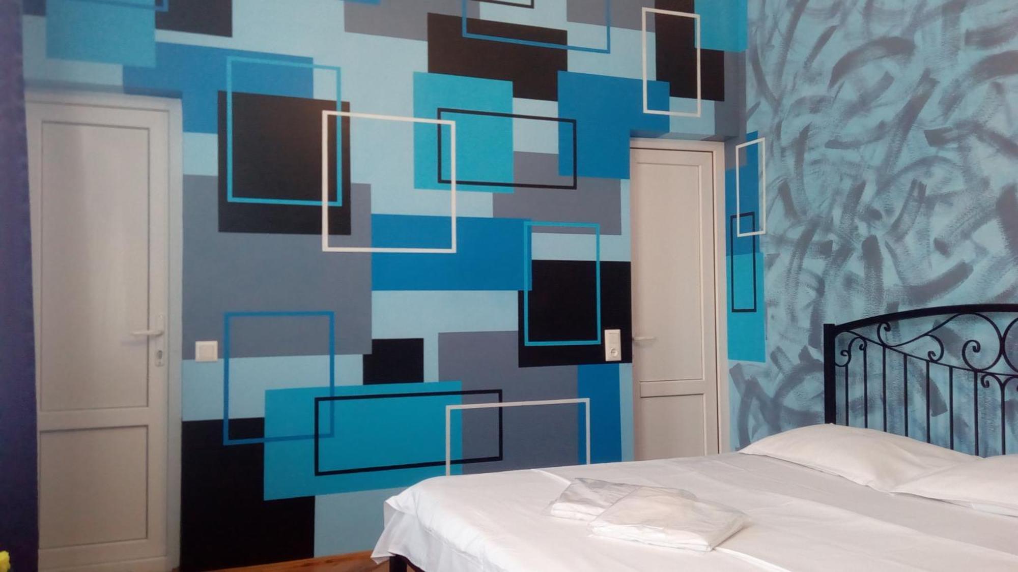 Hotel Isani Tiflis Habitación foto