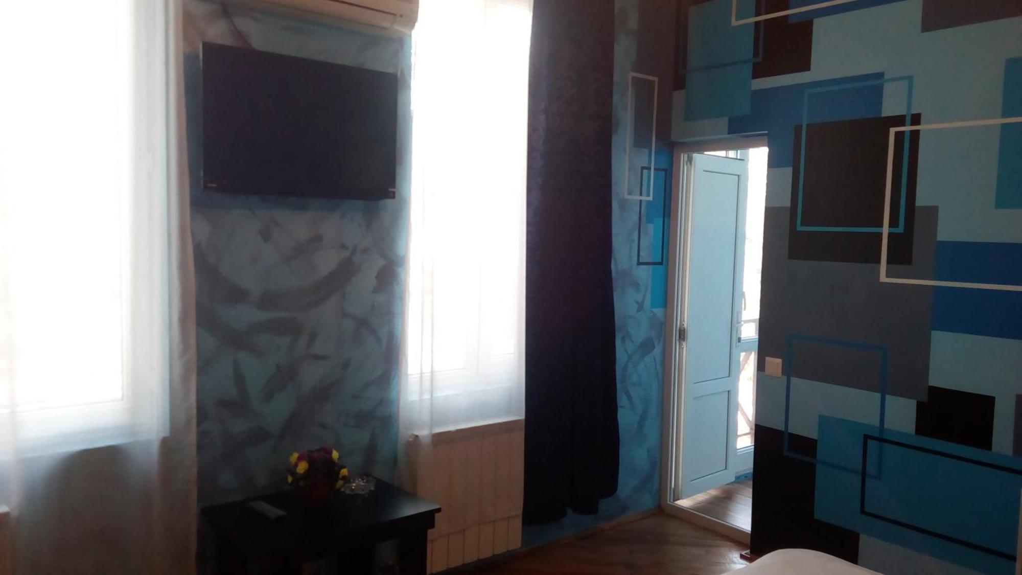 Hotel Isani Tiflis Habitación foto
