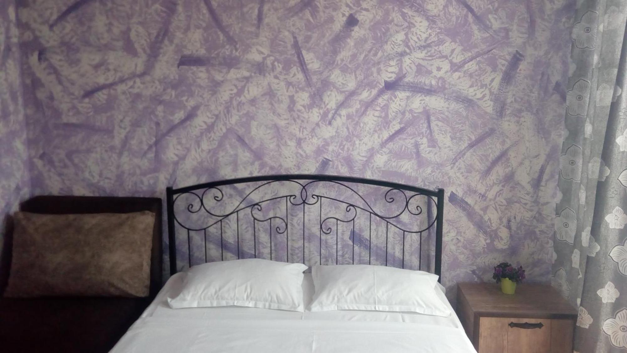 Hotel Isani Tiflis Habitación foto